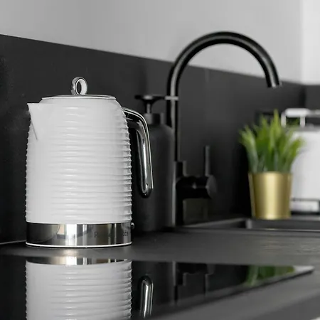 Stylish In The Center With Air Conditioning And Parking By Renters Апартаменты