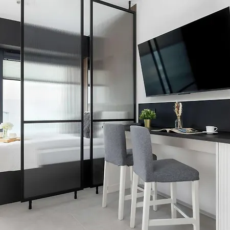 Апартаменты Stylish In The Center With Air Conditioning And Parking By Renters Катовице