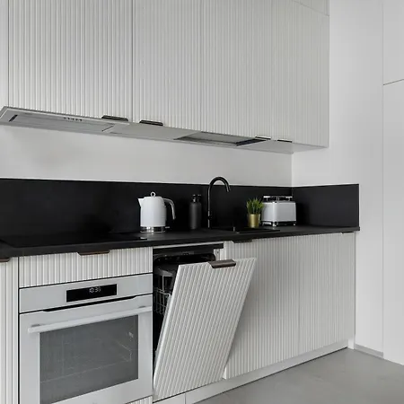 Stylish In The Center With Air Conditioning And Parking By Renters Катовице