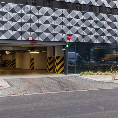 Stylish In The Center With Air Conditioning And Parking By Renters Апартаменты
